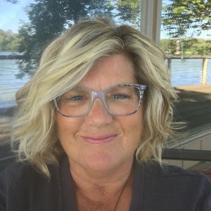 Meet your Posher, Carol